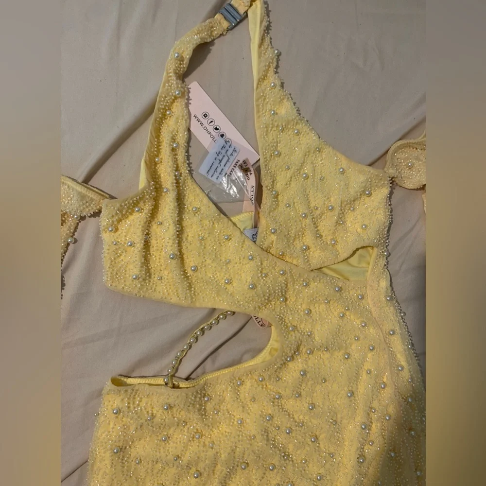 Oh Polly Embellished Cold Shoulder Cut Out Mini Dress In Yellow. UK 10, US 6 - Picture 2 of 9